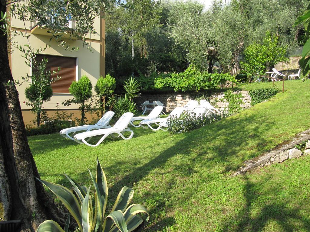 Hotel Carlo Brenzone sul Garda Bagian luar foto
