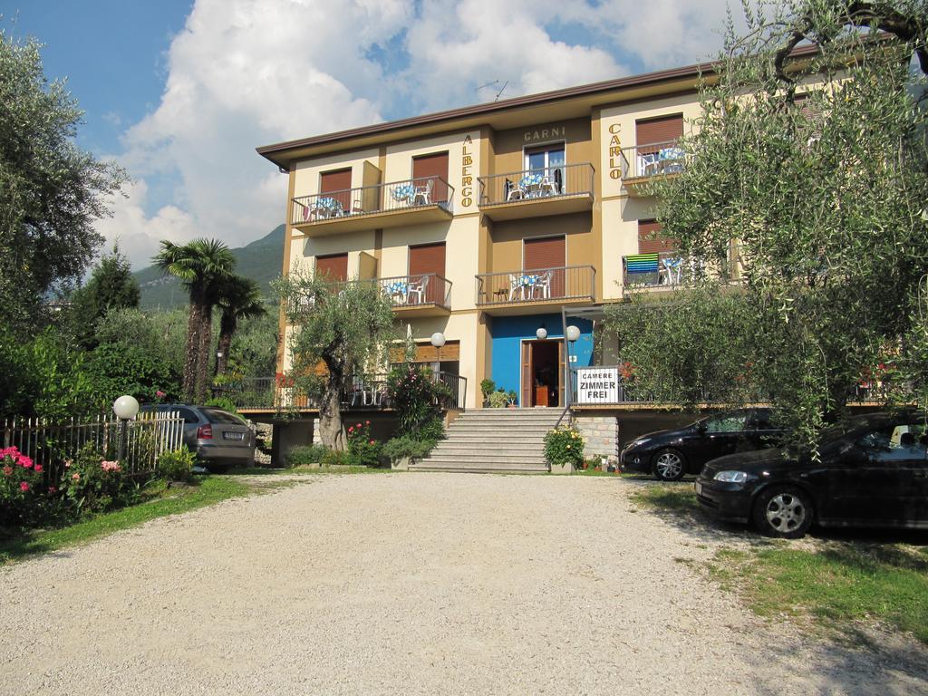 Hotel Carlo Brenzone sul Garda Bagian luar foto